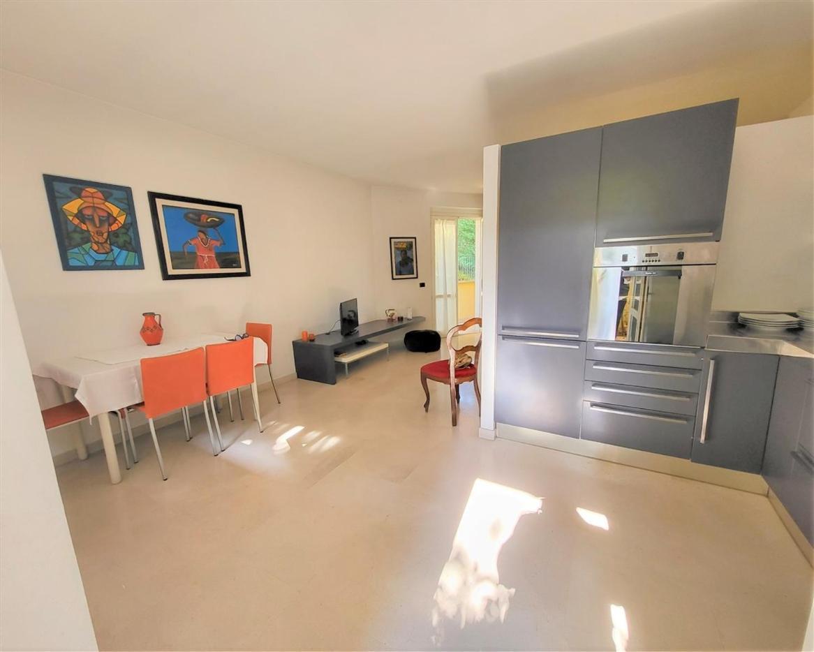 Il Viale Apartment Massa  Ruang foto